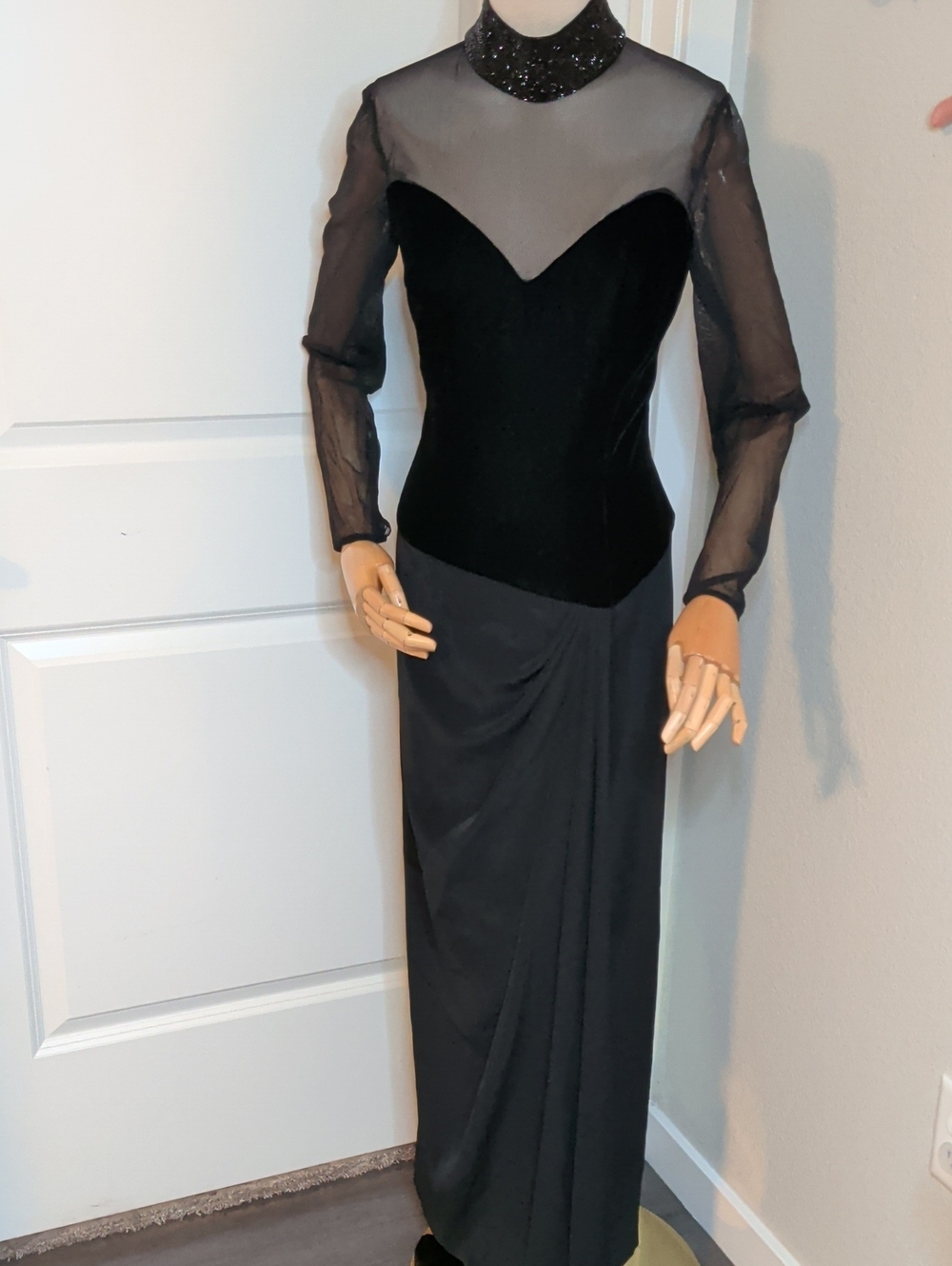 Vintage Niteline Evening Gown Black Sheer Mesh & Velvet Long Sleeve Beaded Sz 10